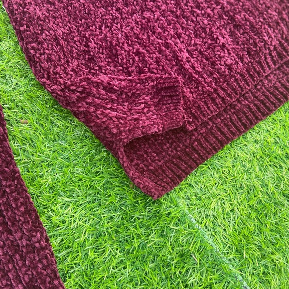 Sweater - Picture 2 of 3